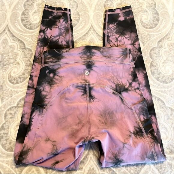Lululemon Power Thru High-Rise Tight 25"
Over Tie Dye Wisteria Purple - Picture 6 of 7